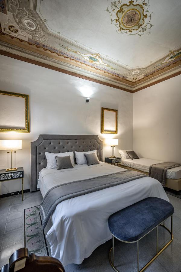 Yid Five Luxury Suites Apt With Secret Garden Florencia