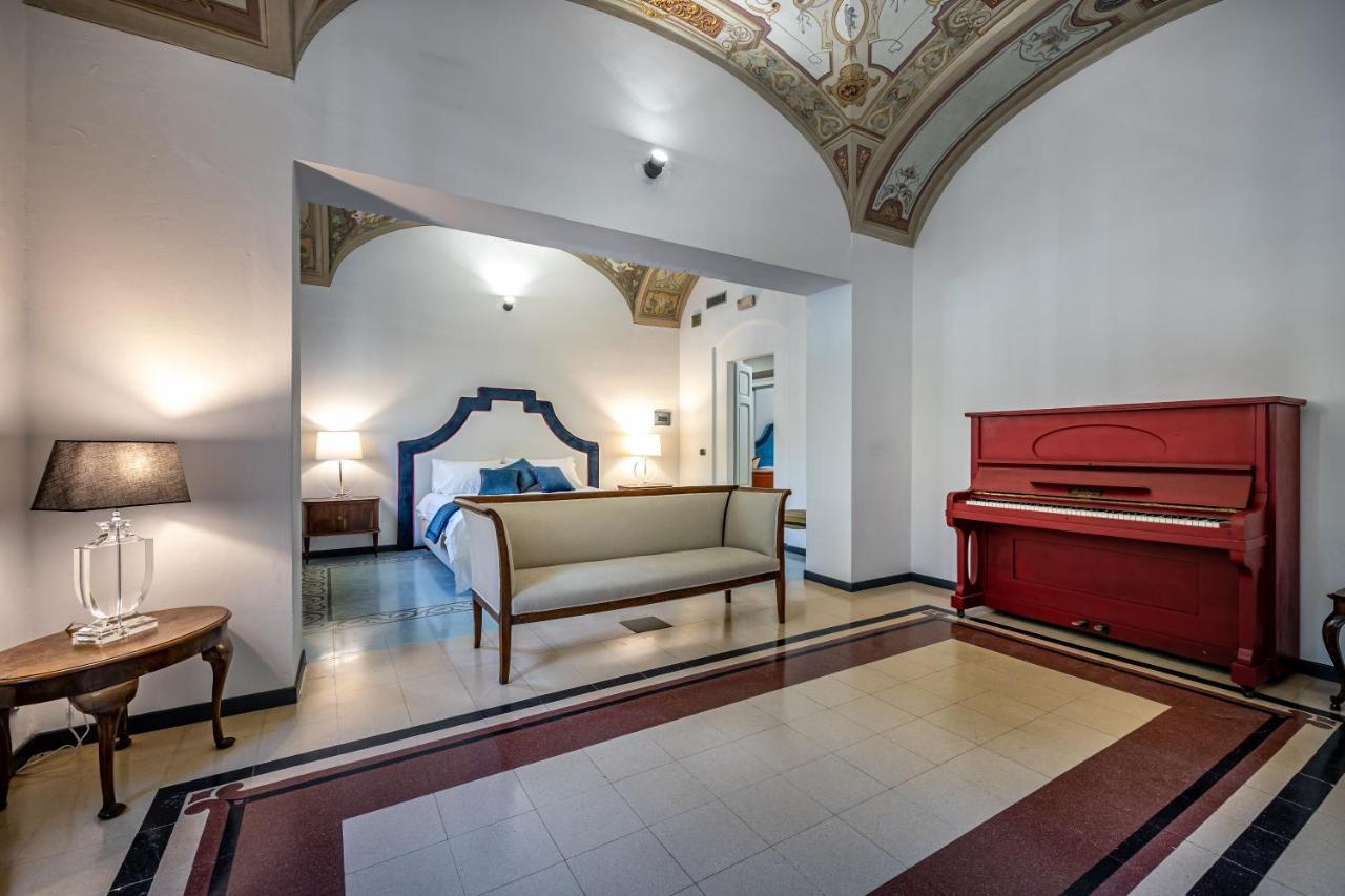 Yid Five Luxury Suites Apt With Secret Garden Apartamento