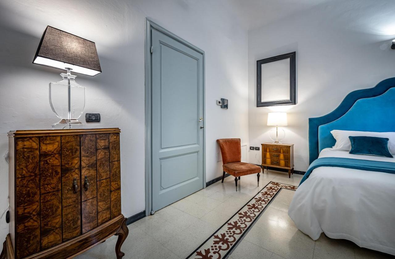 Yid Five Luxury Suites Apt With Secret Garden * Florencia