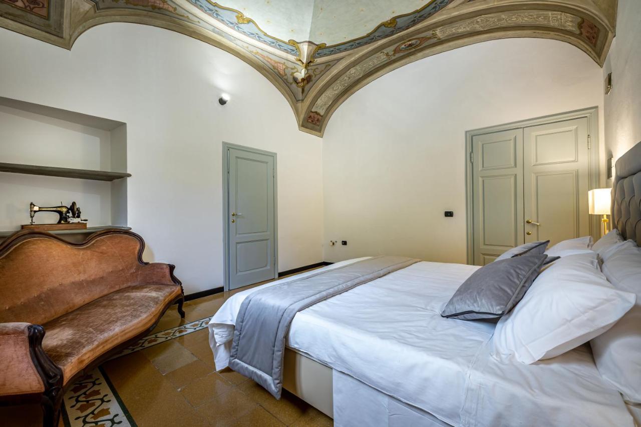 Yid Five Luxury Suites Apt With Secret Garden Florencia