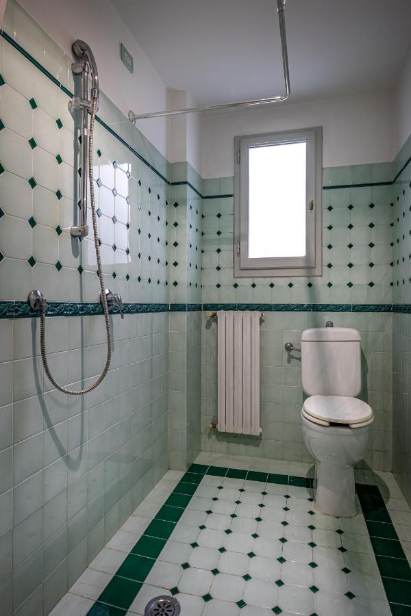 Yid Five Luxury Suites Apt With Secret Garden Florencia