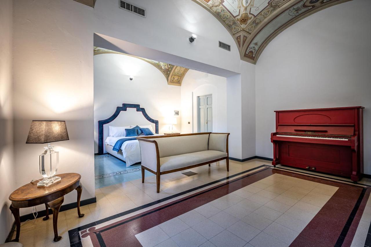 Yid Five Luxury Suites Apt With Secret Garden Apartamento Florencia