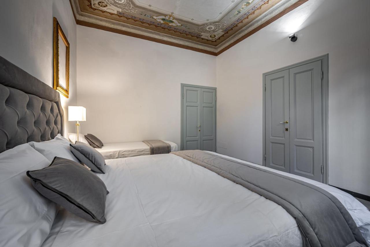 Apartamento Yid Five Luxury Suites Apt With Secret Garden Florencia